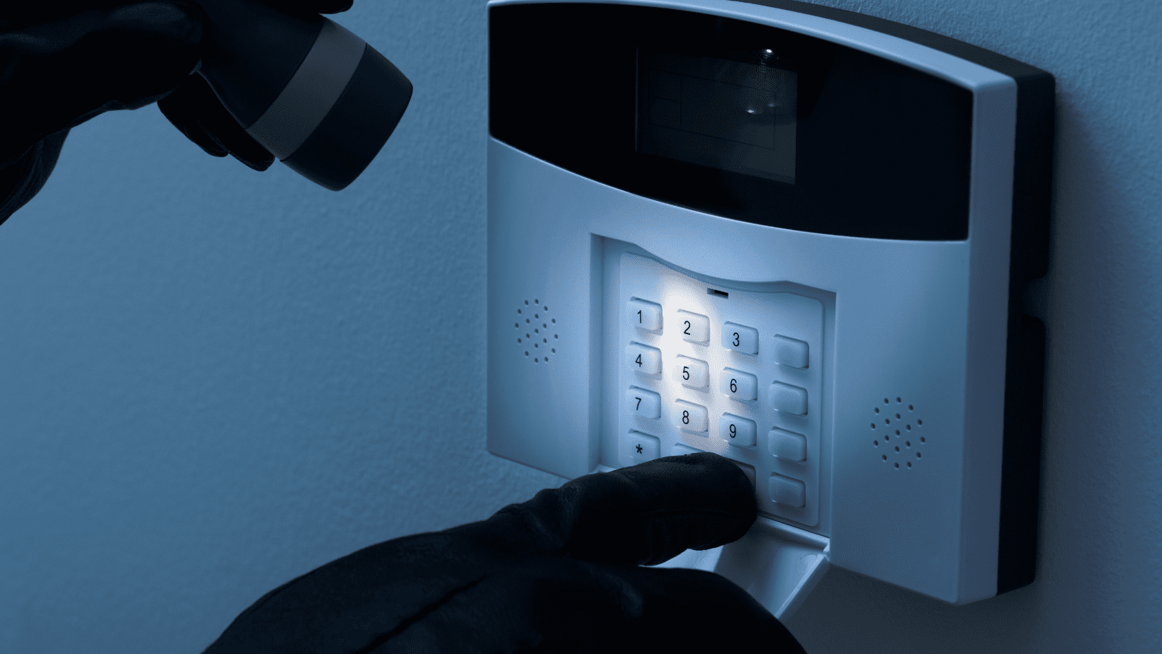 Temporary alarm system protecting construction site cabin